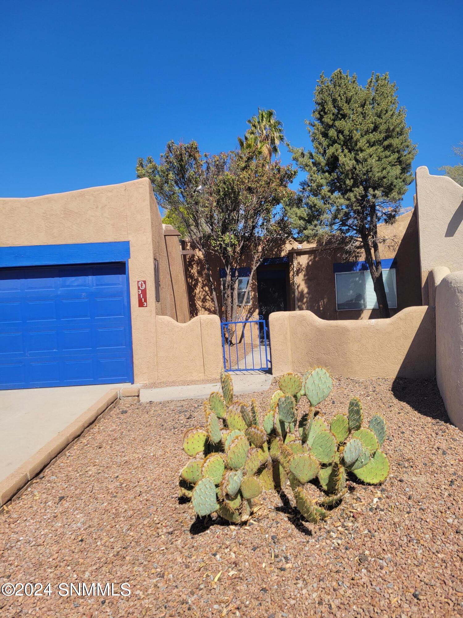 Las Cruces, New Mexico 88011, United States, 2 Bedrooms Bedrooms, ,2 BathroomsBathrooms,Residential,Pending,62132