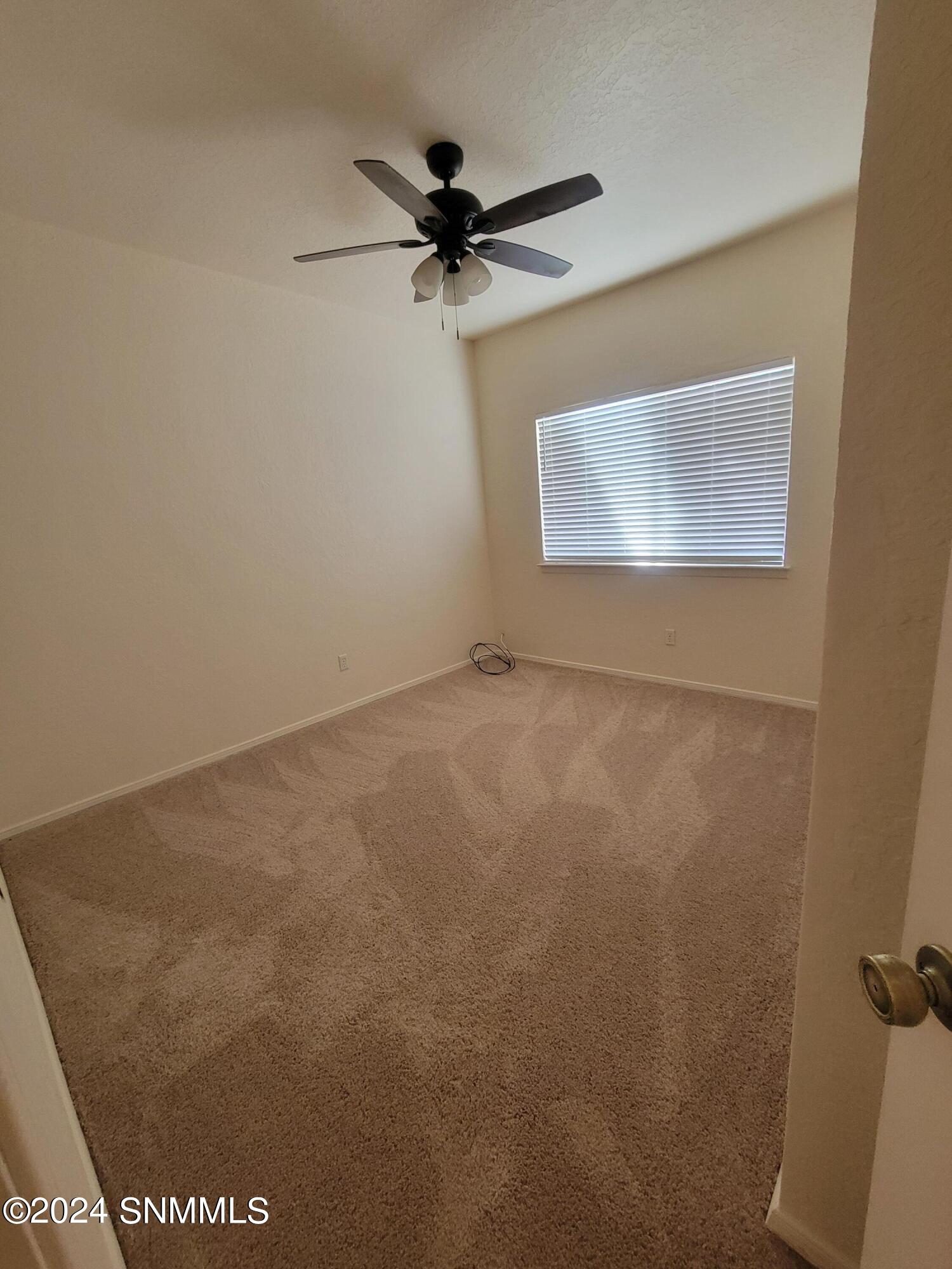 Las Cruces, New Mexico 88011, United States, 2 Bedrooms Bedrooms, ,2 BathroomsBathrooms,Residential,Pending,62132