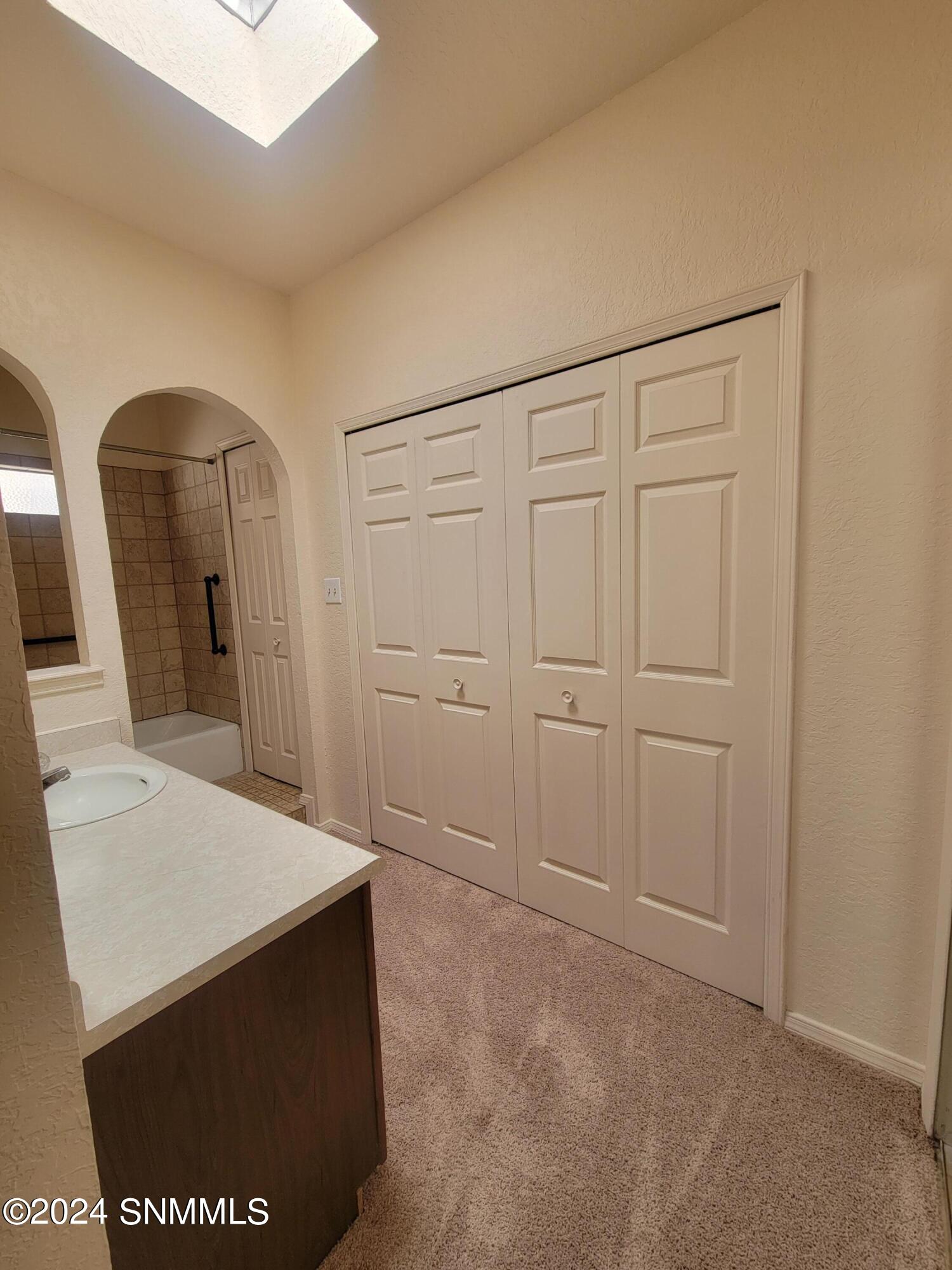 Las Cruces, New Mexico 88011, United States, 2 Bedrooms Bedrooms, ,2 BathroomsBathrooms,Residential,Pending,62132