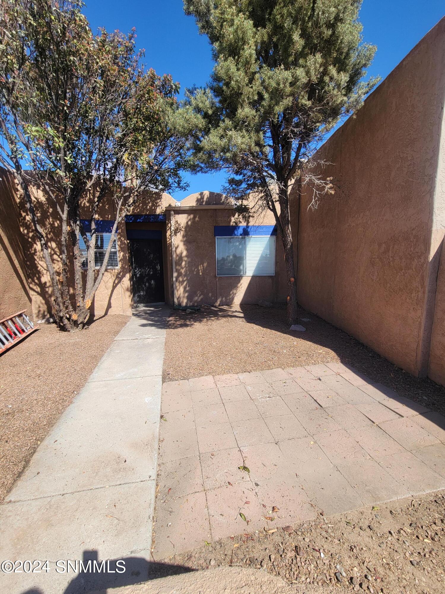 Las Cruces, New Mexico 88011, United States, 2 Bedrooms Bedrooms, ,2 BathroomsBathrooms,Residential,Pending,62132