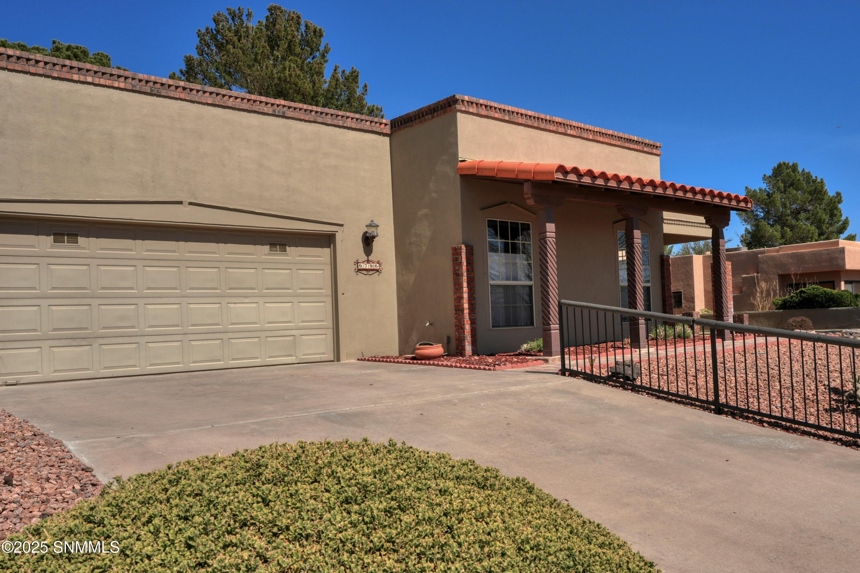 6796 Via Campestre Court, Las Cruces, New Mexico image 2