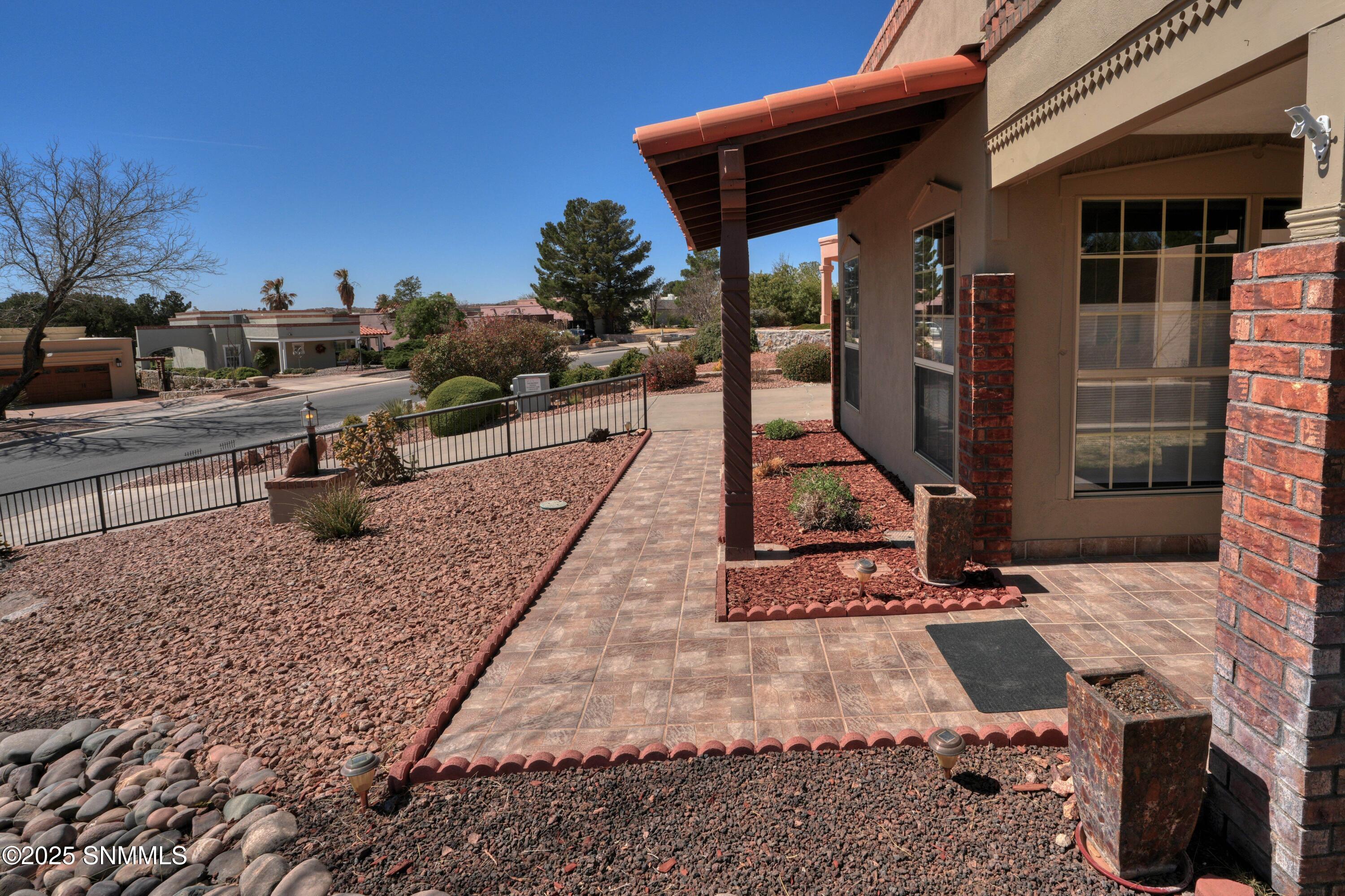 6796 Via Campestre Court, Las Cruces, New Mexico image 3