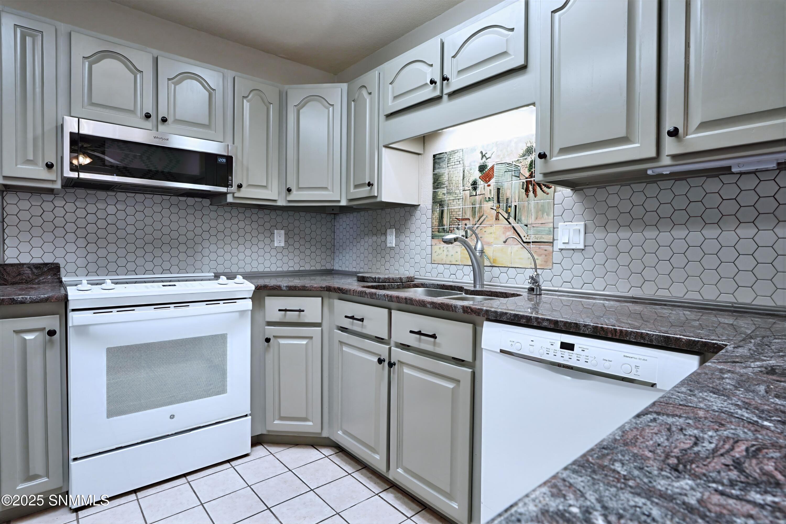 6796 Via Campestre Court, Las Cruces, New Mexico image 14