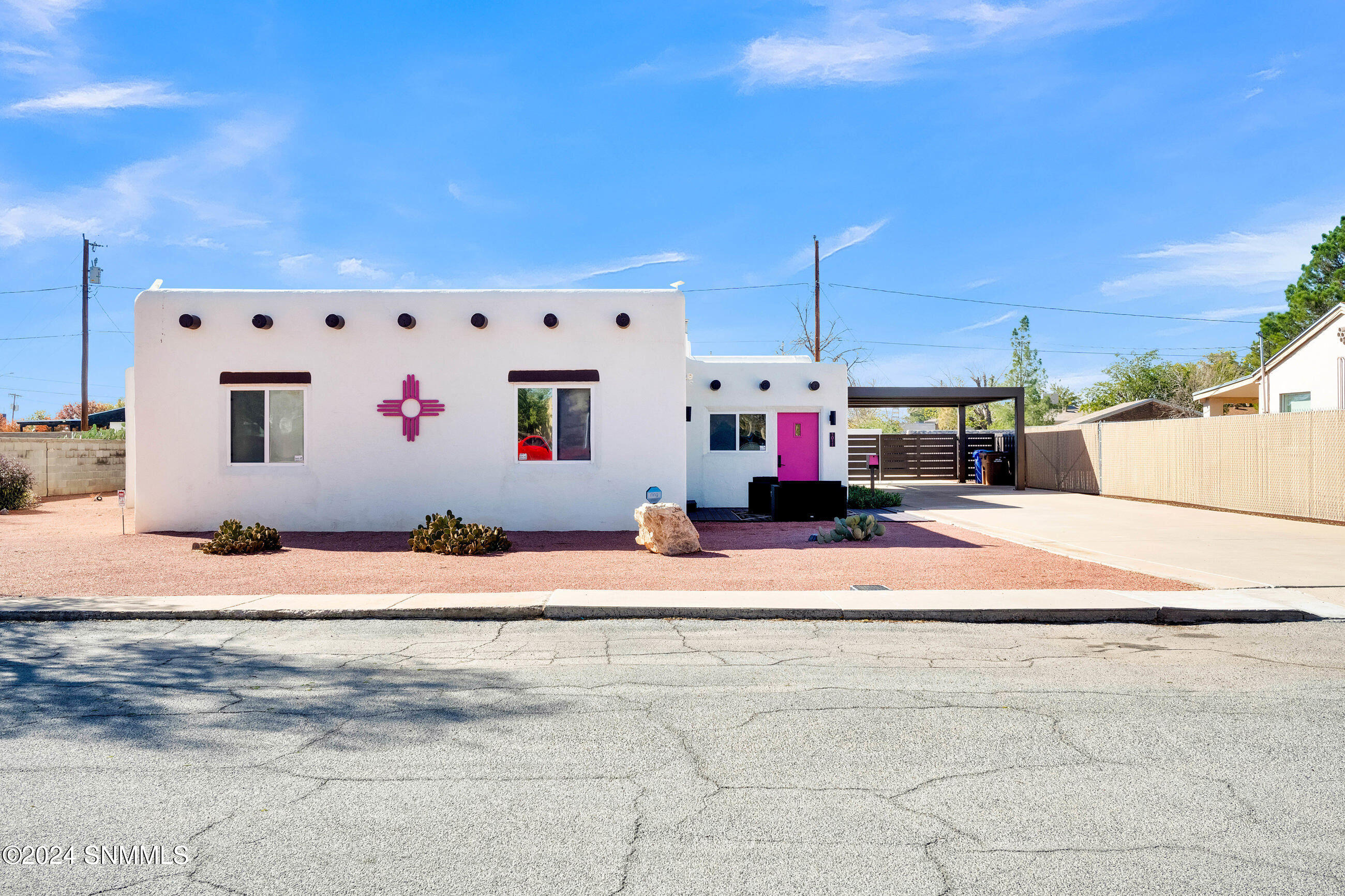 1011 N Melendres Street, Las Cruces, New Mexico image 1