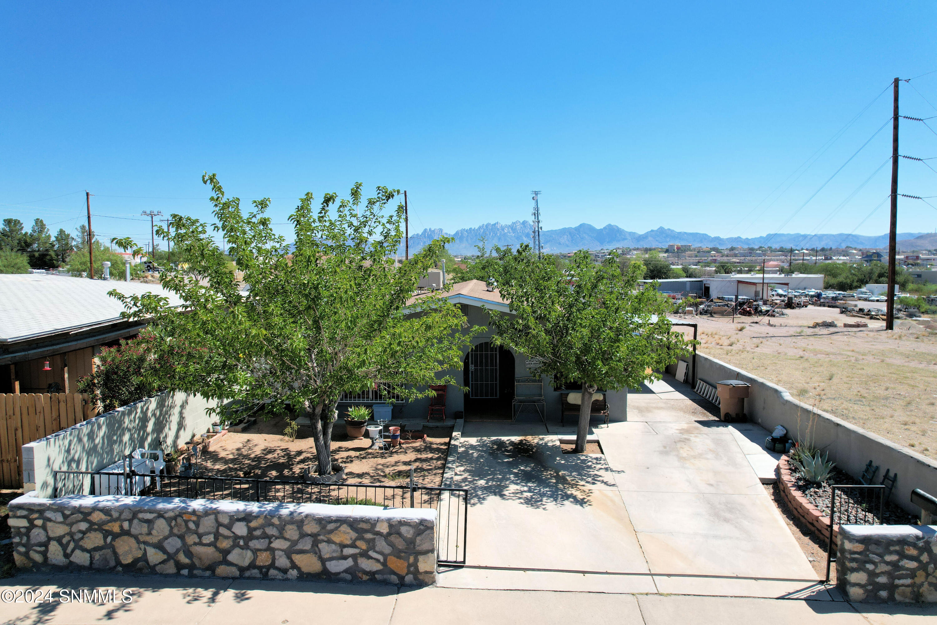 235 Cottonwood Street, Las Cruces, New Mexico image 2