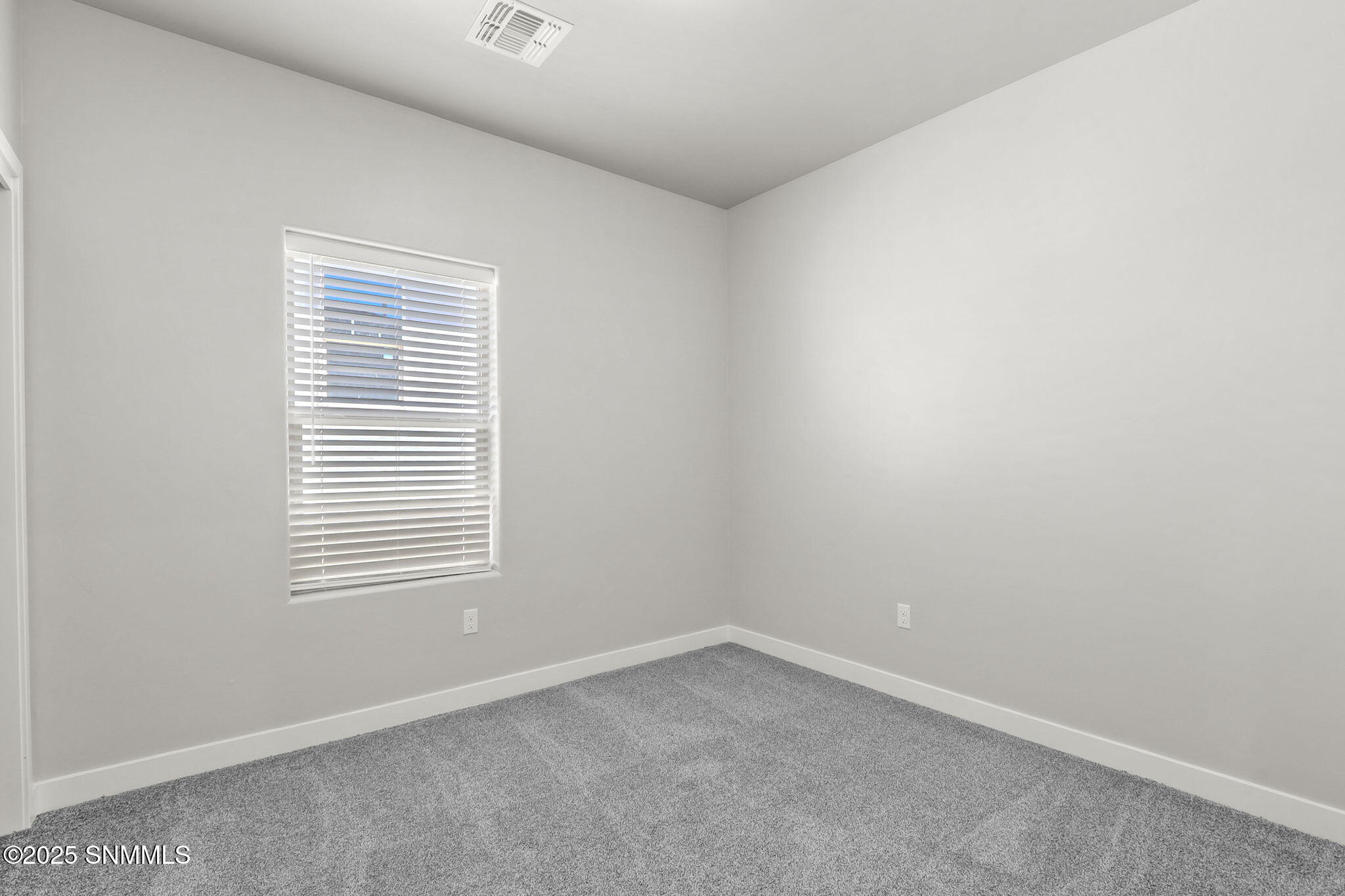 7486 Eagle Vista Street, Las Cruces, New York image 7