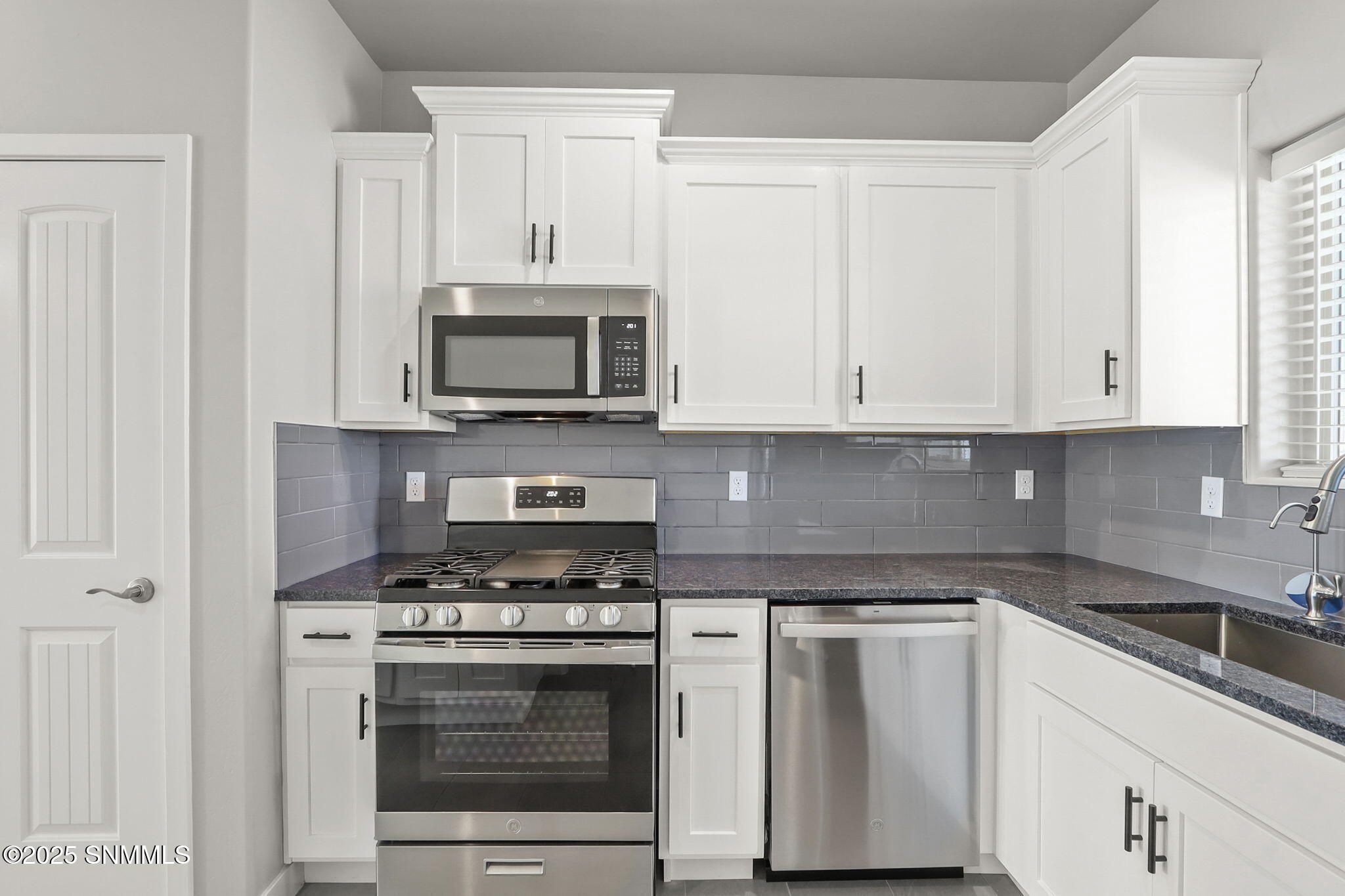 7486 Eagle Vista Street, Las Cruces, New York image 25