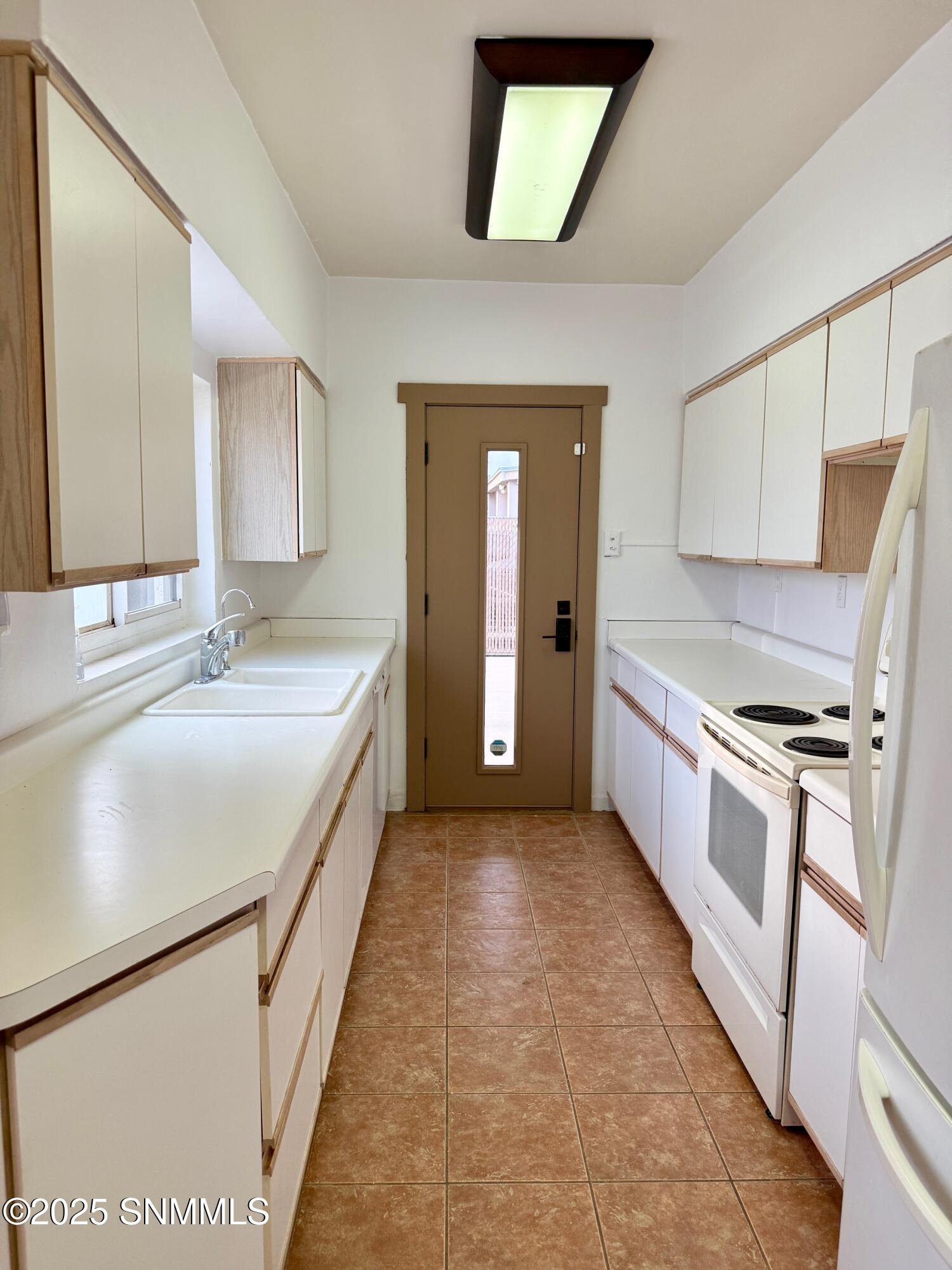 1011 N Melendres Street, Las Cruces, New Mexico image 3