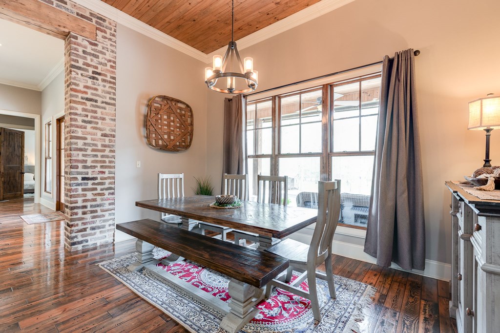 McComb, Mississippi 39648, United States, 4 Bedrooms Bedrooms, ,4 BathroomsBathrooms,Residential,Contingent,47636