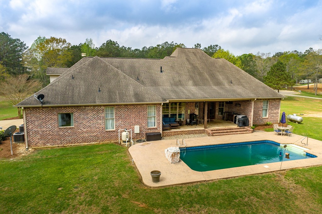 McComb, Mississippi 39648, United States, 4 Bedrooms Bedrooms, ,4 BathroomsBathrooms,Residential,Contingent,47636