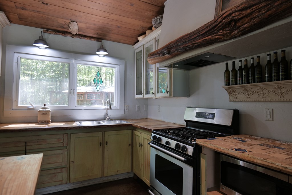 Magnolia, Mississippi 39652, United States, 3 Bedrooms Bedrooms, ,3 BathroomsBathrooms,Residential,Active,57825