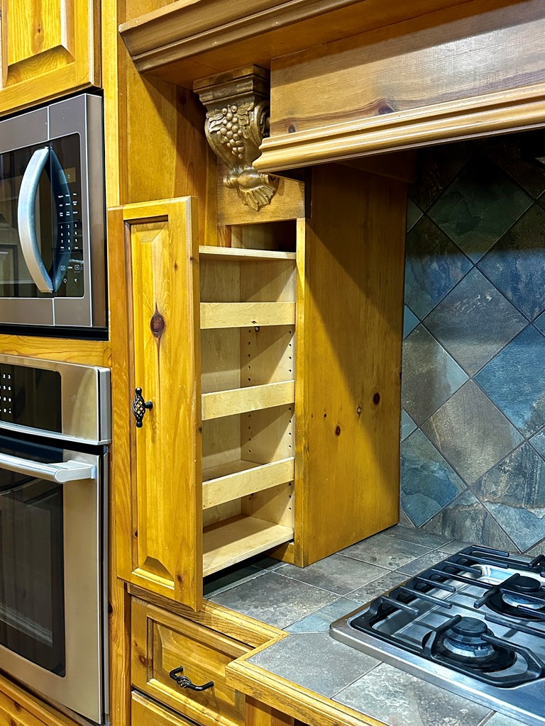 Tylertown, Mississippi 39667, United States, 3 Bedrooms Bedrooms, ,3 BathroomsBathrooms,Residential,Pending,43061