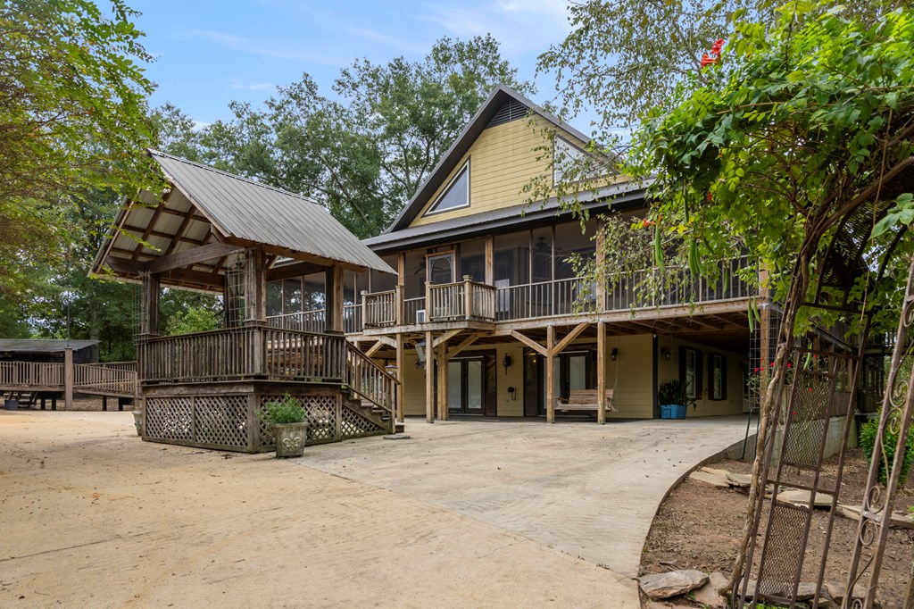 Tylertown, Mississippi 39667, United States, 3 Bedrooms Bedrooms, ,3 BathroomsBathrooms,Residential,Pending,43061