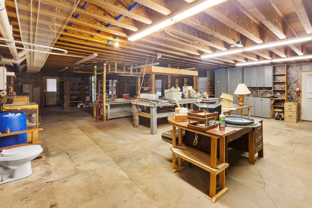 Tylertown, Mississippi 39667, United States, 3 Bedrooms Bedrooms, ,3 BathroomsBathrooms,Residential,Pending,43061