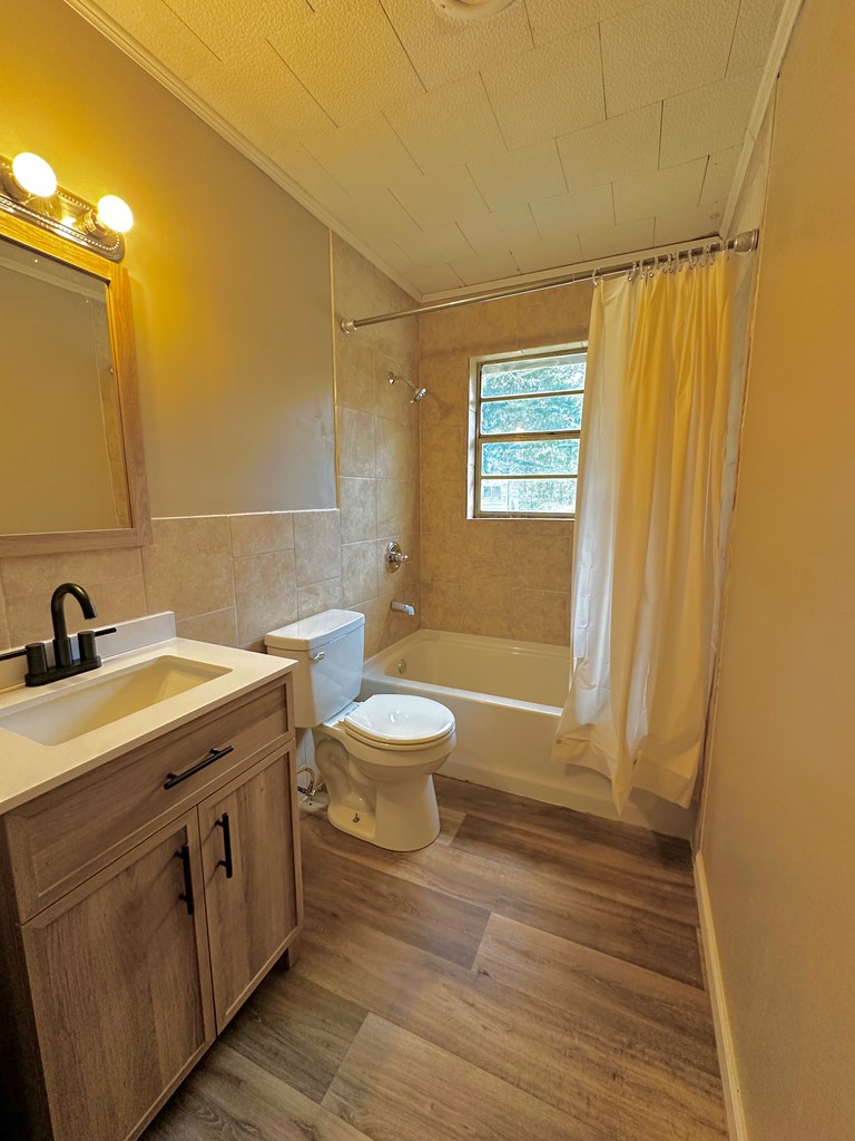 McComb, Mississippi 39648, United States, 4 Bedrooms Bedrooms, ,2 BathroomsBathrooms,Residential,Active,11289