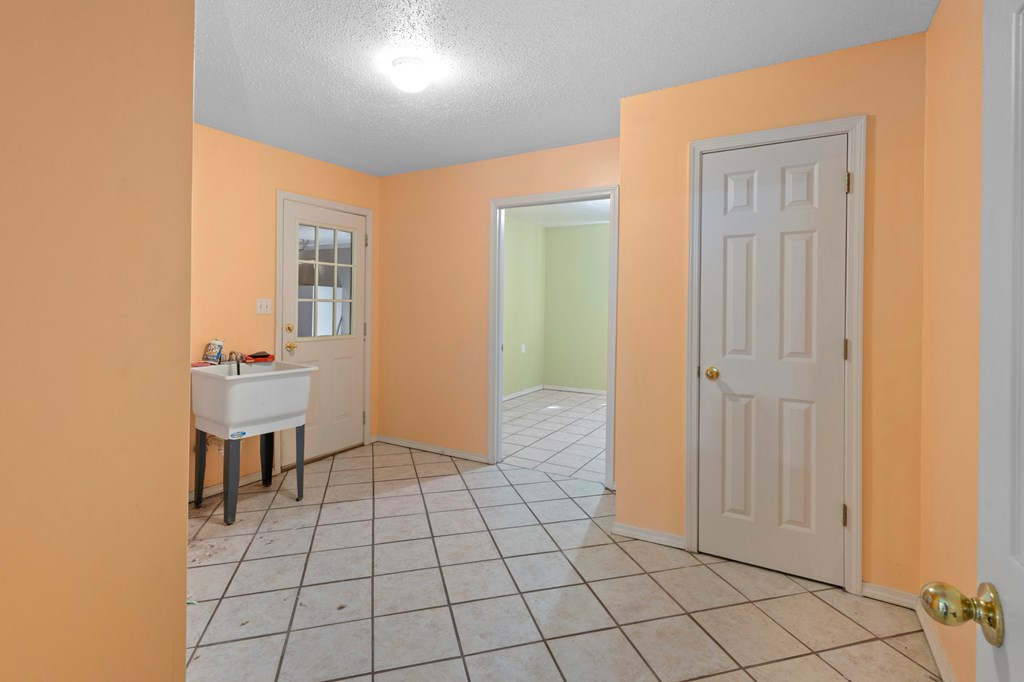 Magnolia, Mississippi 39652, United States, 5 Bedrooms Bedrooms, ,5 BathroomsBathrooms,Residential,Contingent,38711