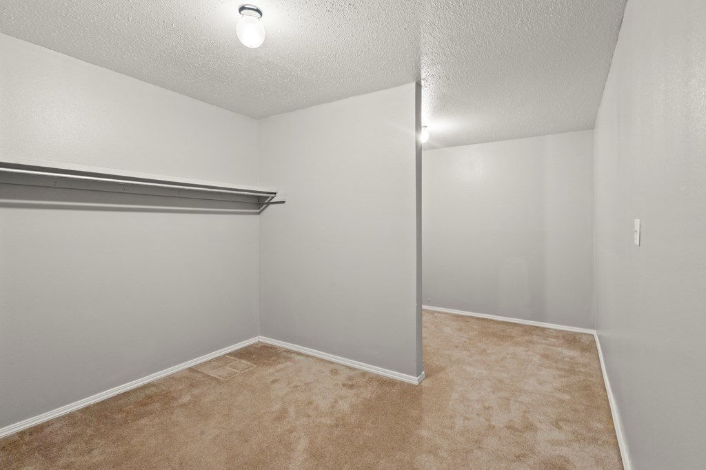 Magnolia, Mississippi 39652, United States, 5 Bedrooms Bedrooms, ,5 BathroomsBathrooms,Residential,Contingent,38711