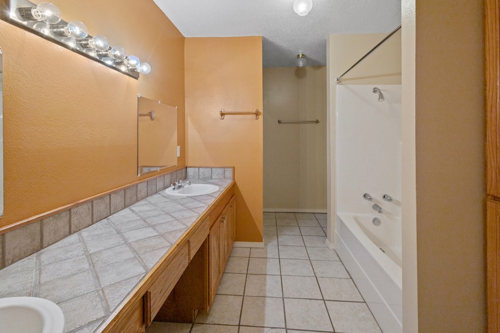 Magnolia, Mississippi 39652, United States, 5 Bedrooms Bedrooms, ,5 BathroomsBathrooms,Residential,Contingent,38711