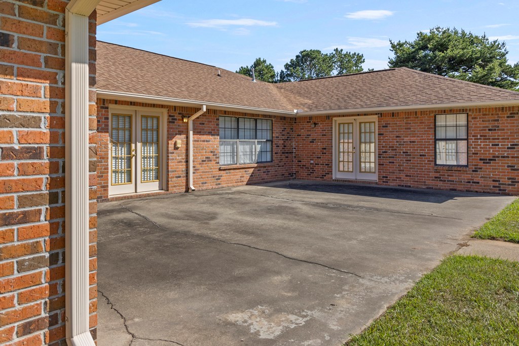 Magnolia, Mississippi 39652, United States, 5 Bedrooms Bedrooms, ,5 BathroomsBathrooms,Residential,Contingent,38711