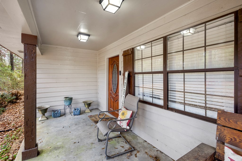 McComb, Mississippi 39648, United States, 3 Bedrooms Bedrooms, ,2 BathroomsBathrooms,Residential,Contingent,6483