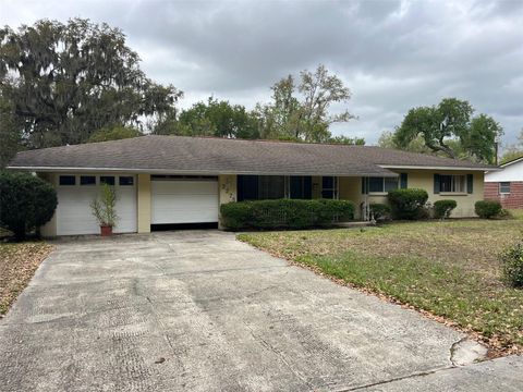 Photo of 2275 E Helen Circle, Bartow, FL 33830 (MLS # B4902208)