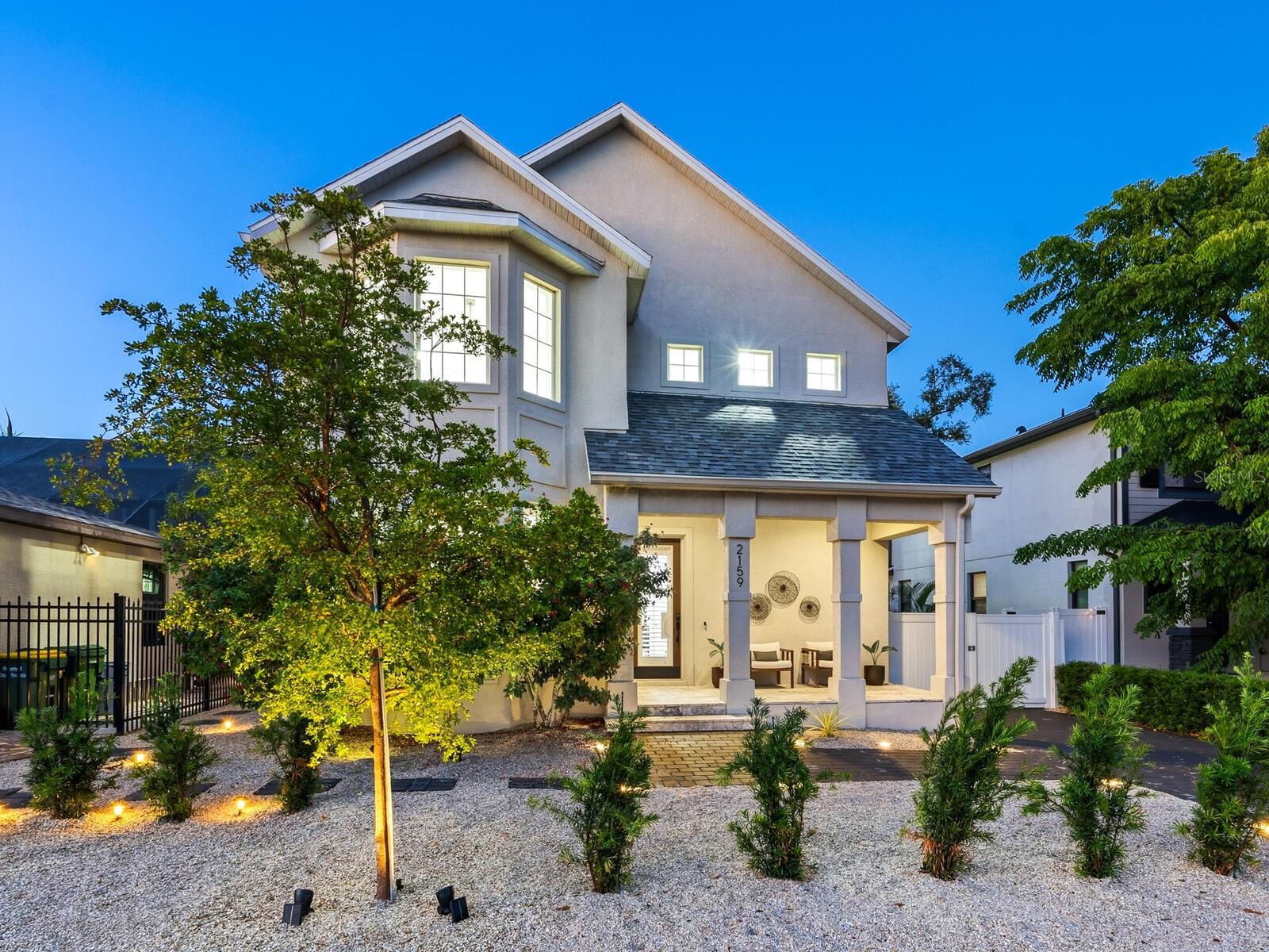 LA LINDA TERRACE - Residential