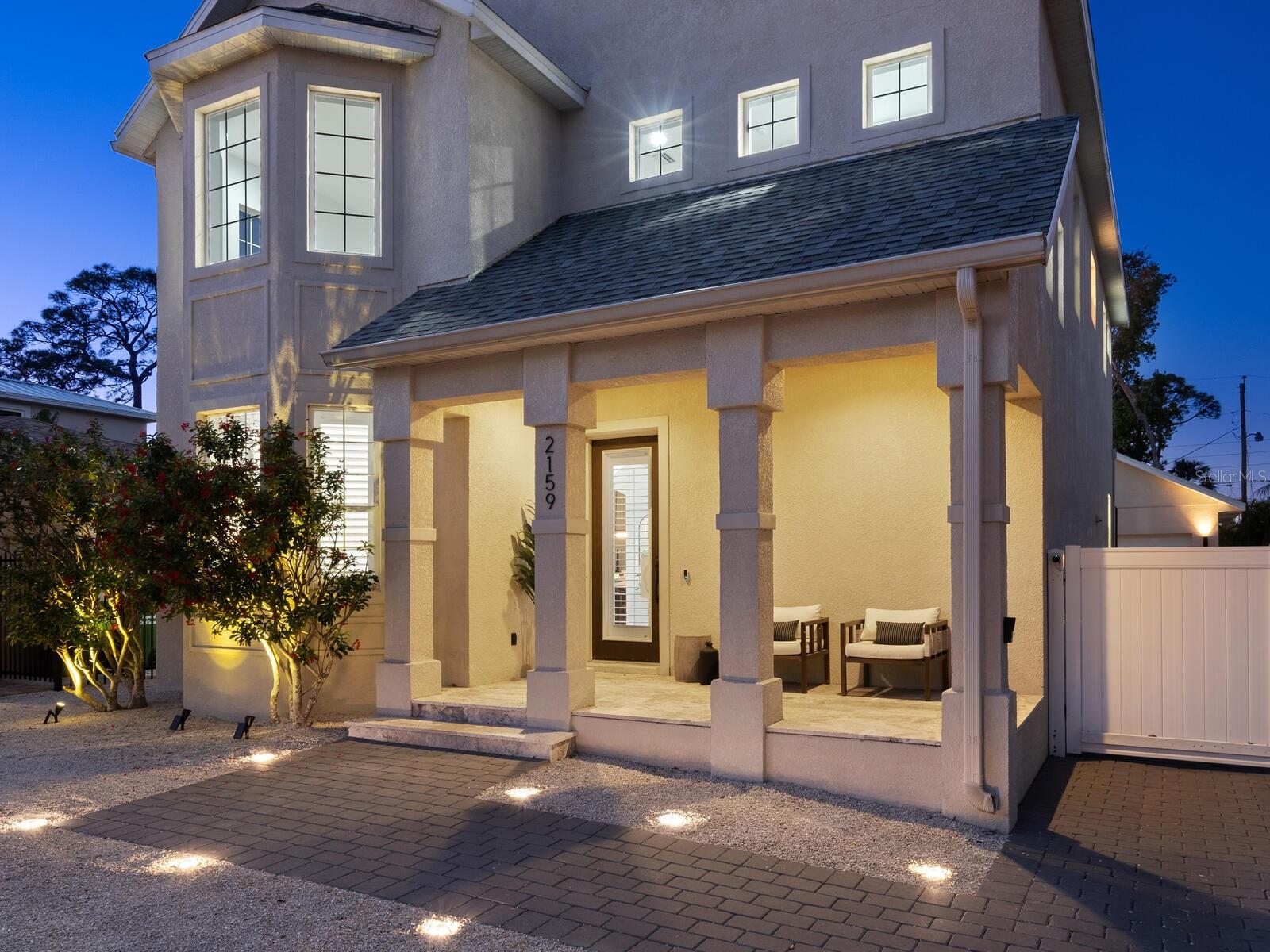 LA LINDA TERRACE - Residential