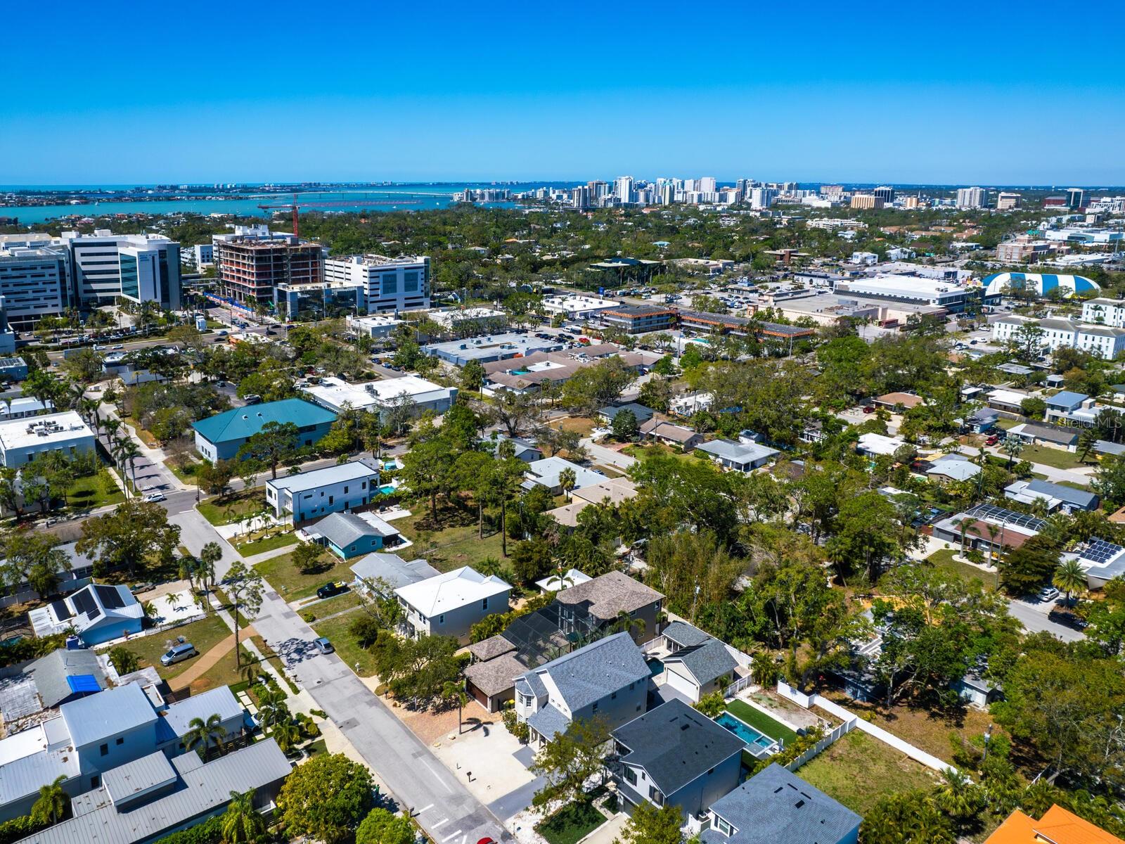 LA LINDA TERRACE - Residential
