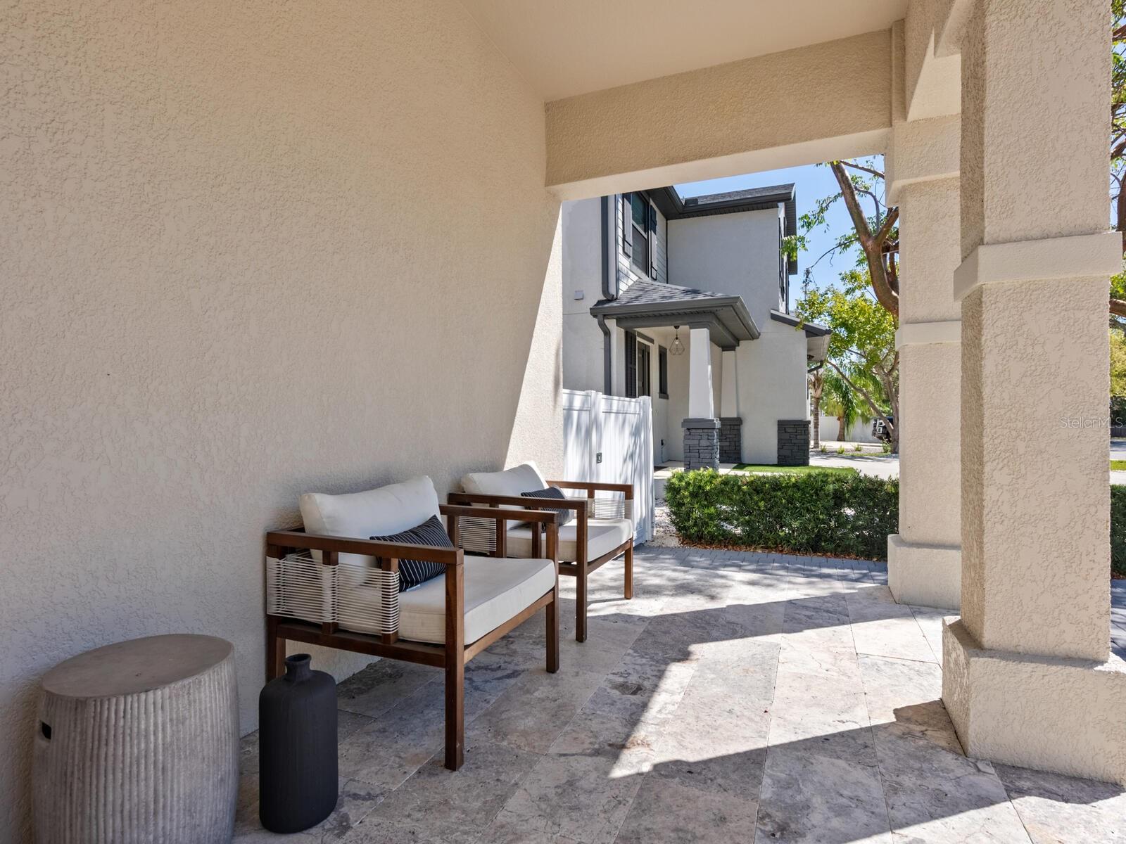 LA LINDA TERRACE - Residential