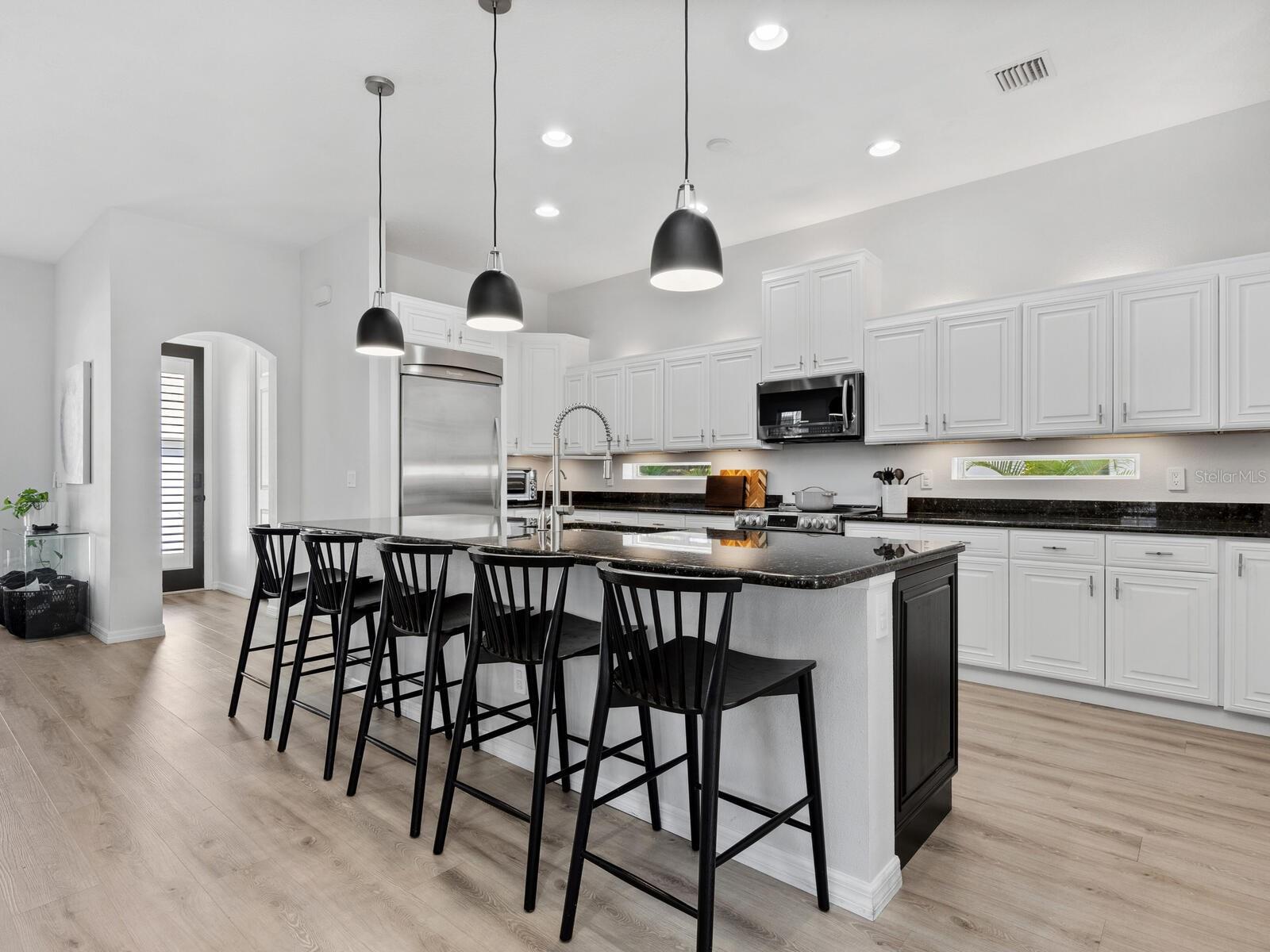 LA LINDA TERRACE - Residential