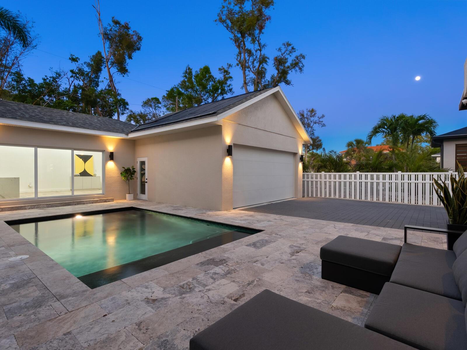 LA LINDA TERRACE - Residential