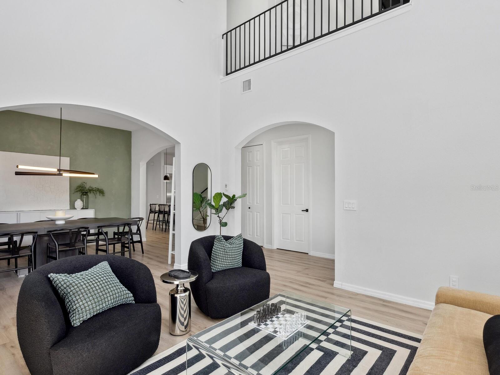 LA LINDA TERRACE - Residential