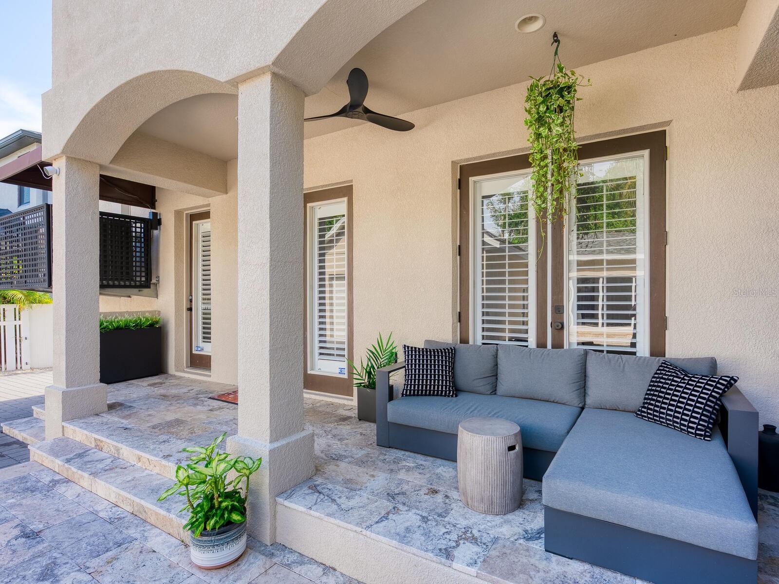 LA LINDA TERRACE - Residential