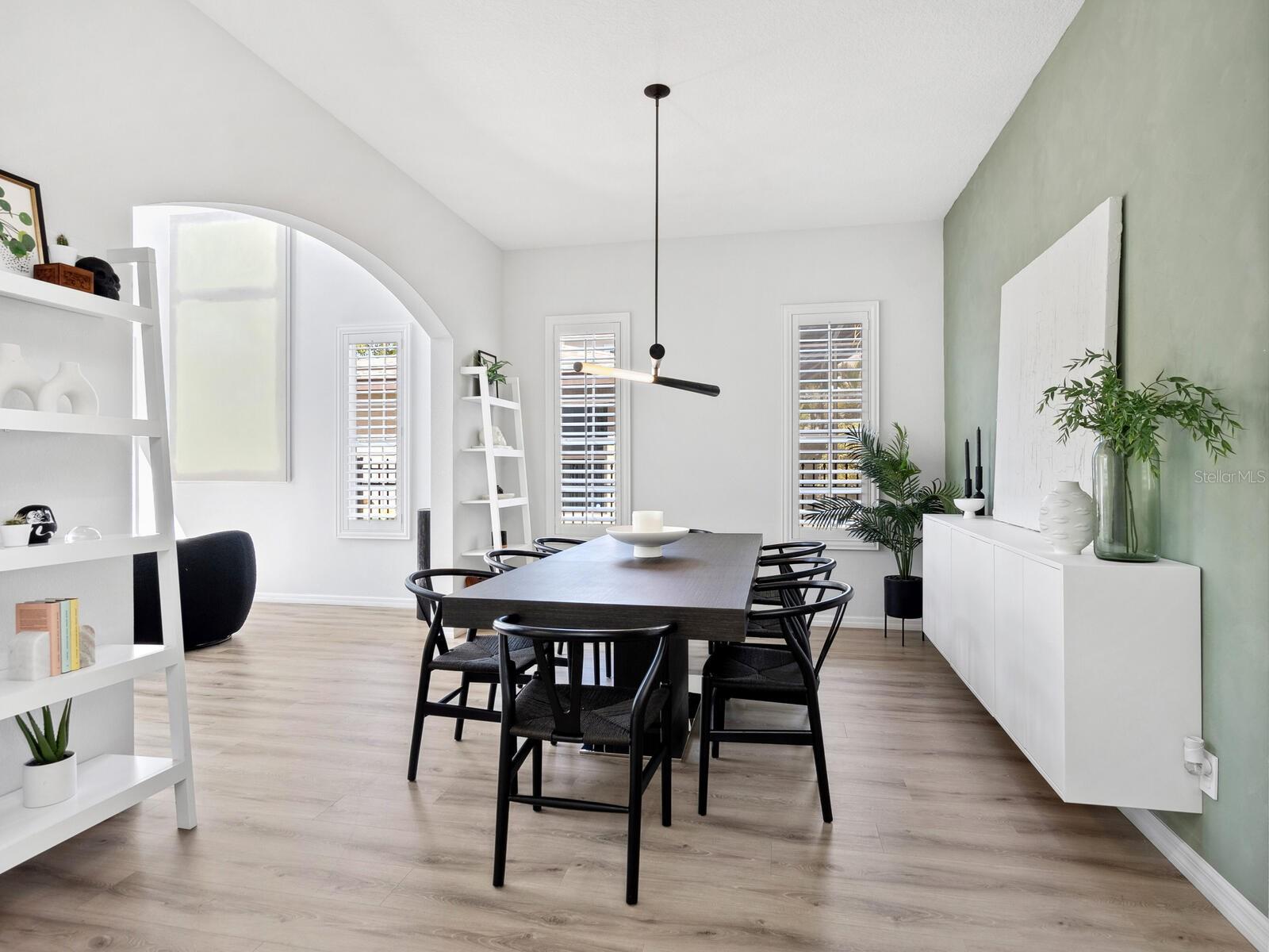 LA LINDA TERRACE - Residential