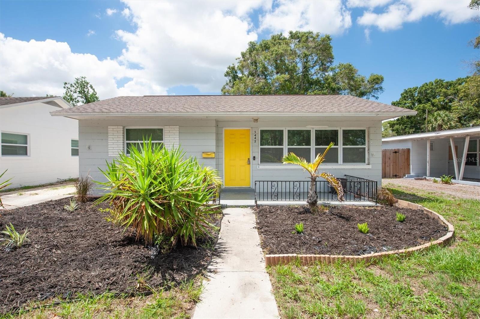 For Rent in St. Petersburg!
Welcome home to this charming 3 bedroom, 1 bathroom residence located in a non-flood zone of St. Pete. Featuring a 1-car garage and an open floor plan, this property is perfect for comfortable living.
Inside, you’ll love the spacious kitchen with granite countertops, seamlessly connected to the dining and living areas. Ample windows fill the home with natural light, highlighting the airy layout. Each of the 3 bedrooms provides plenty of space, and an inside washer and dryer add everyday convenience.
Enjoy being just minutes away from shopping, restaurants, vibrant Downtown St. Pete, and our award-winning Gulf beaches. Plus, lawn care is included in the rent, so you can spend more time enjoying everything St. Pete has to offer.