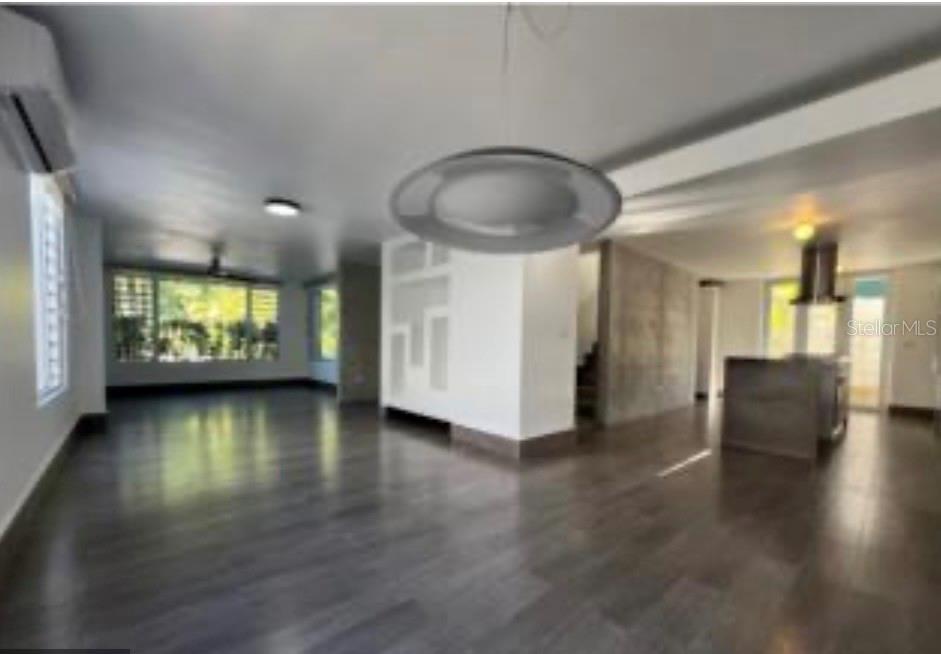 VILLA REALES - Residential