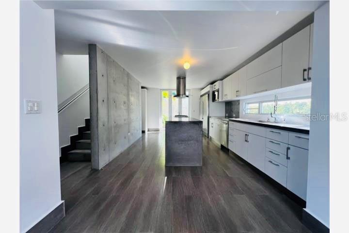 VILLA REALES - Residential