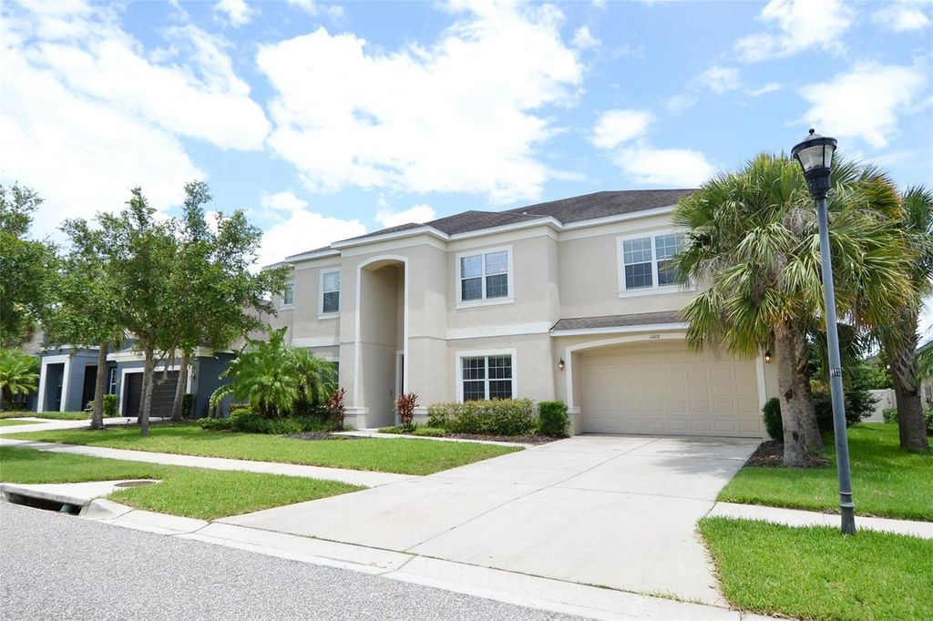 Photo of 11408 Scribner Station Lane, Lithia, FL 33547 (MLS # TB8400227)