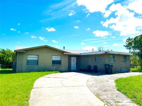 A home in DAYTONA BEACH