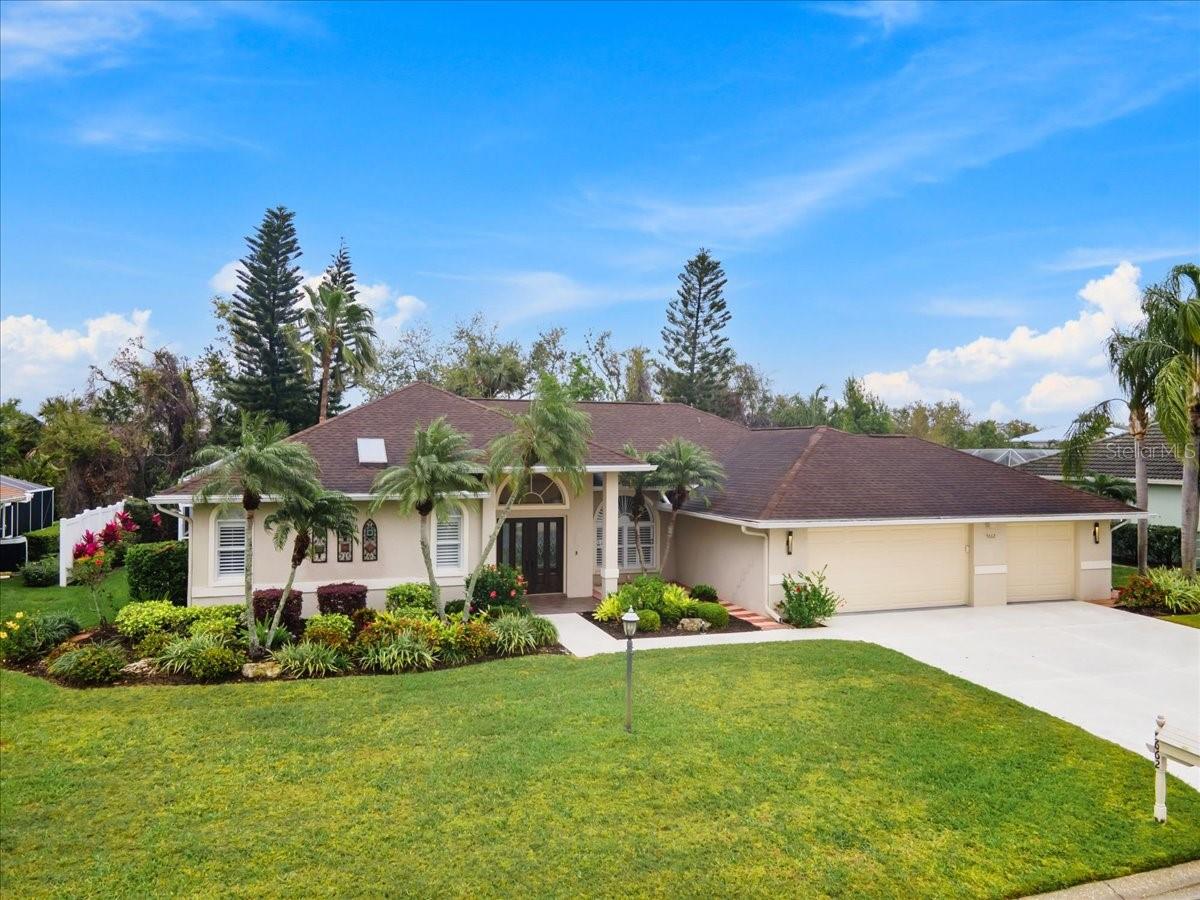 5662 COUNTRY LAKES DRIVE