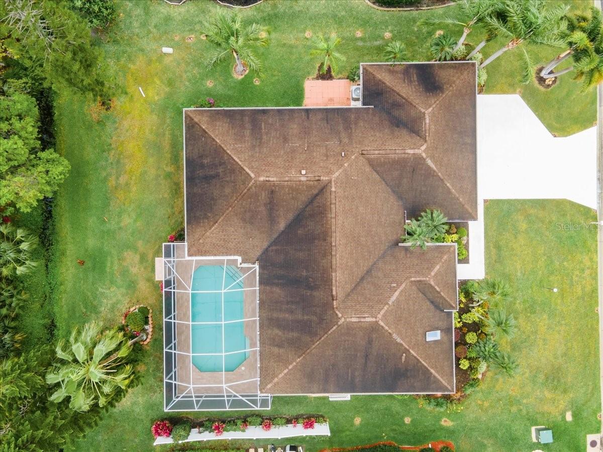 5662 COUNTRY LAKES DRIVE