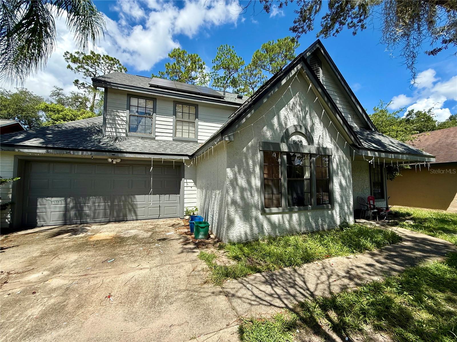 950 WOODROSE COURT