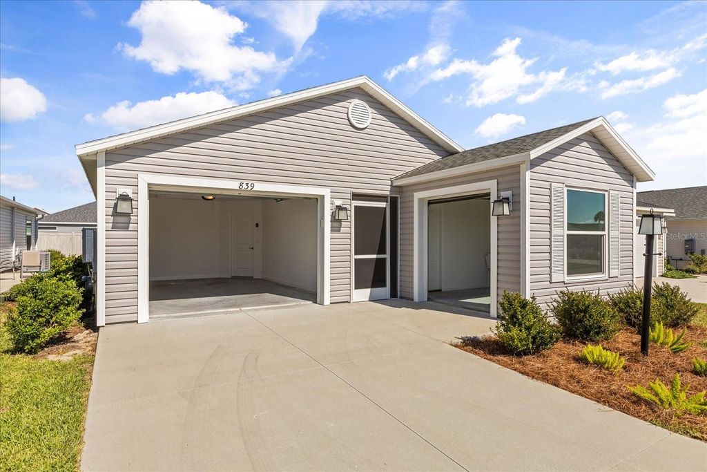 Photo of 839 Conroe Street, The Villages, FL 34762 (MLS # G5103156)