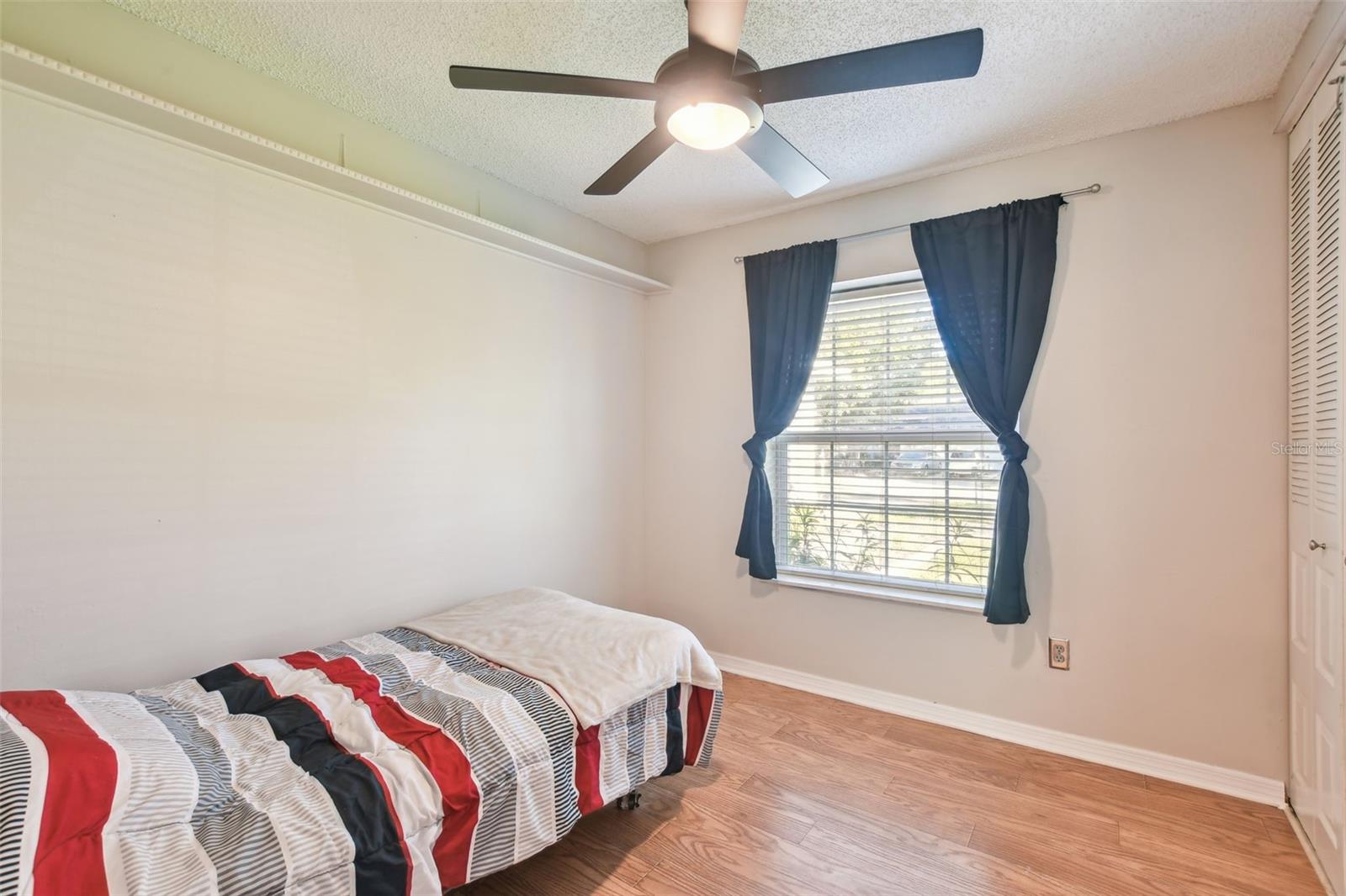 MANDARIN LAKES - Residential