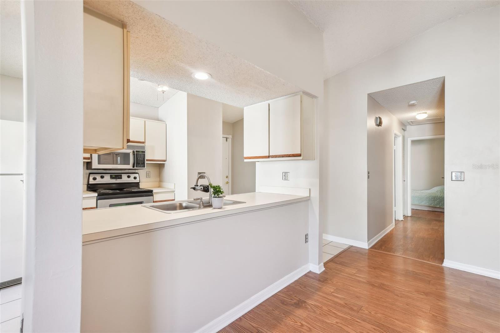 MANDARIN LAKES - Residential