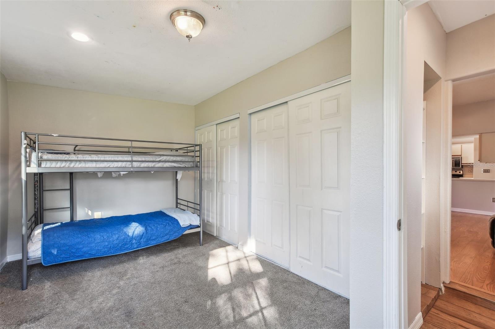 MANDARIN LAKES - Residential