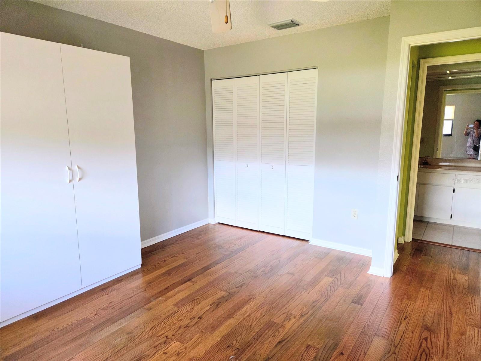 GOLF VIEW VILLAS CONDO 05 - Residential