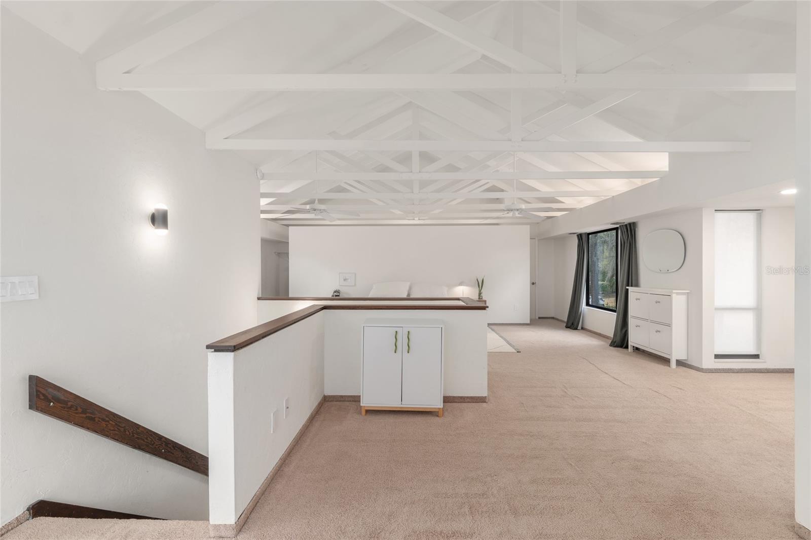 COUNTRY CLUB MANOR - Residential