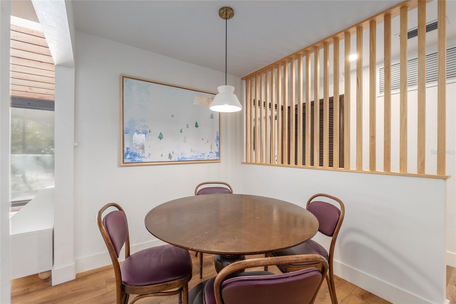 COUNTRY CLUB MANOR - Residential