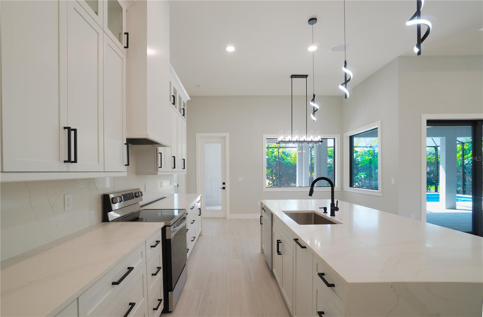 ROTONDA WEST WHITE MARSH - Residential